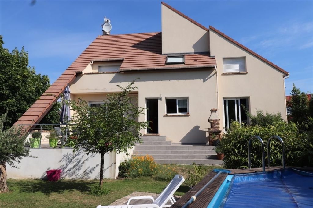 MAISON à PRESLES EN BRIE 233m² vendu