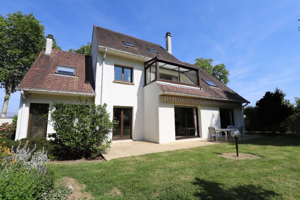 MAISON à LA HOUSSAYE EN BRIE 195m² à vendre