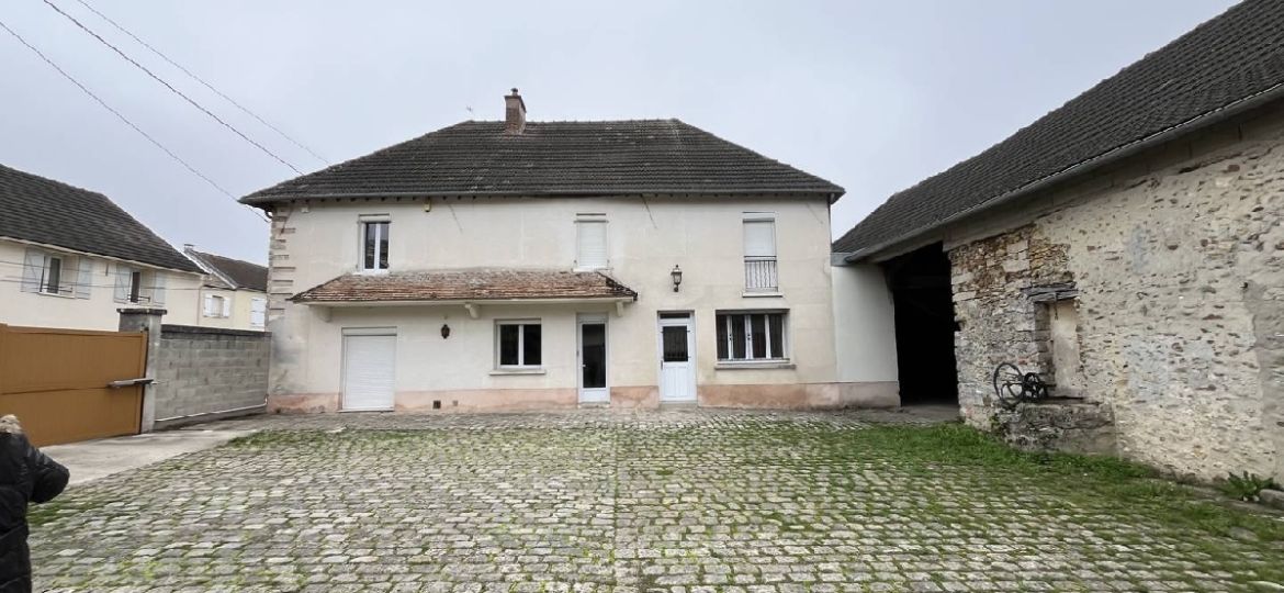 MAISON à proche ROZAY EN BRIE 165m² à vendre